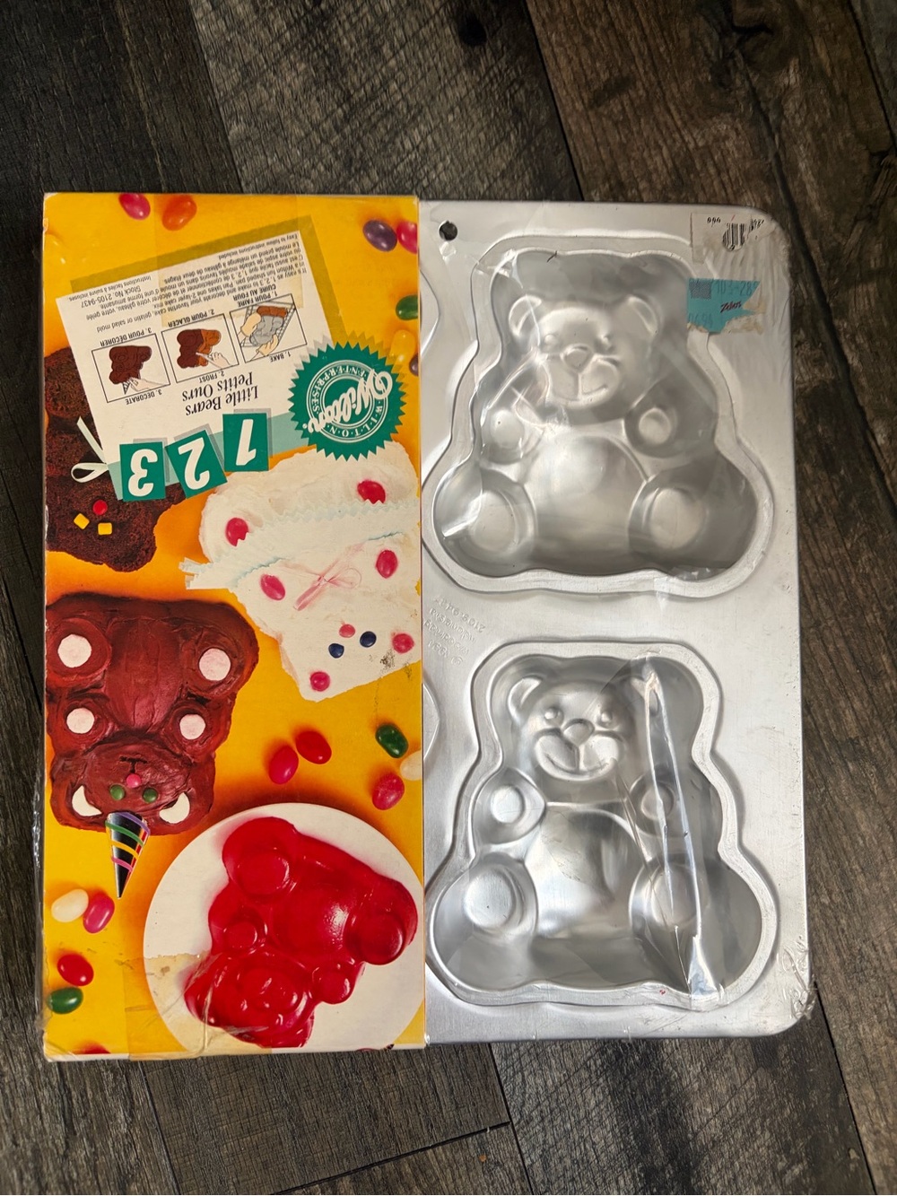 90s Vintage Wilton TEDDY BEARS 4 Cavity 11" x 10" each Cavity is 4 1/2" x 4 1/2"